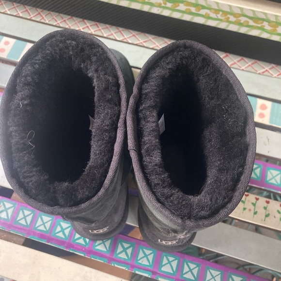 UGG Classic Short 5825 Black Suede Sheepskin Boots Sz 11 - Picture 8 of 10